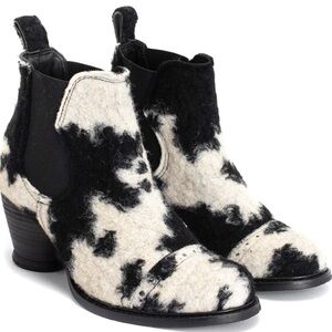 John fluevog for Anna Sui Odlum cow print bootie 9.5
